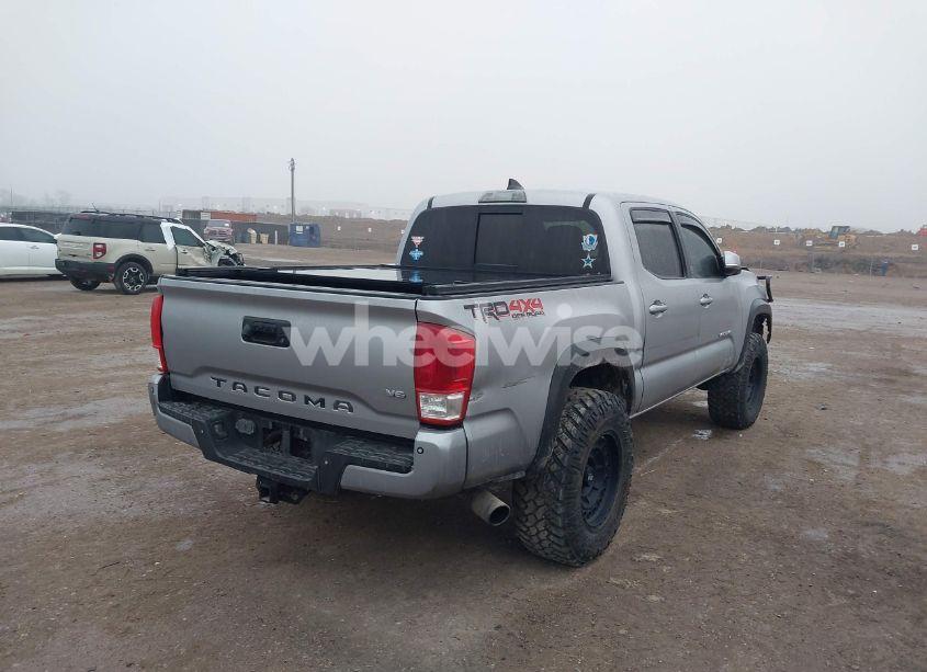 Photo 4 of 2017 Toyota Tacoma TRD OFF ROAD (VIN 5TFCZ5AN6HX052505)