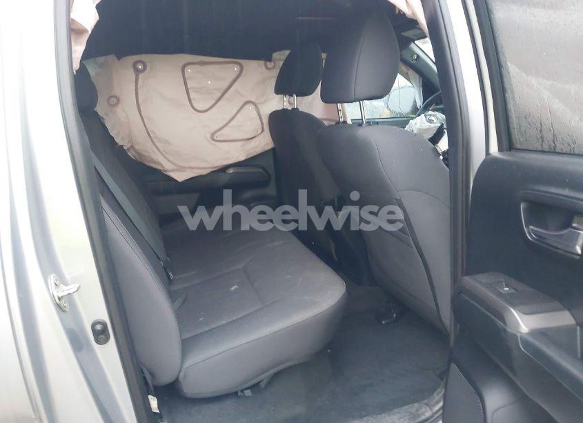 Photo 8 of 2017 Toyota Tacoma TRD OFF ROAD (VIN 5TFCZ5AN6HX052505)