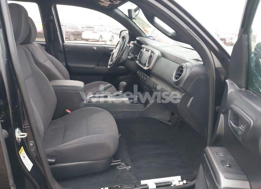 Photo 5 of 2017 Toyota Tacoma TRD OFF ROAD (VIN 5TFCZ5AN6HX082863)