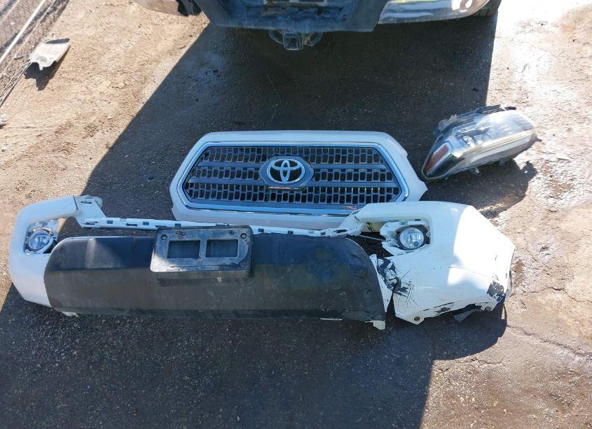 Photo 12 of 2017 Toyota Tacoma TRD OFF ROAD (VIN 5TFCZ5AN6HX100195)