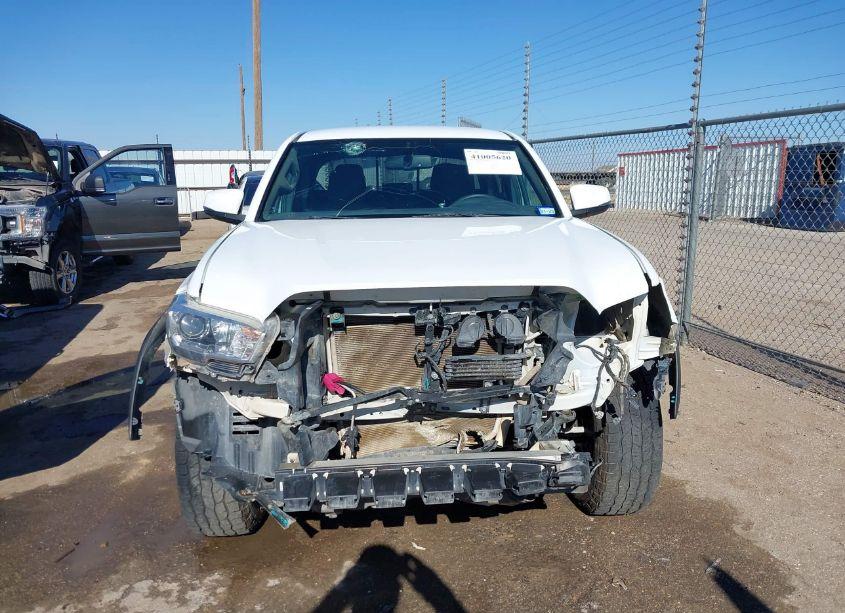 Photo 13 of 2017 Toyota Tacoma TRD OFF ROAD (VIN 5TFCZ5AN6HX100195)