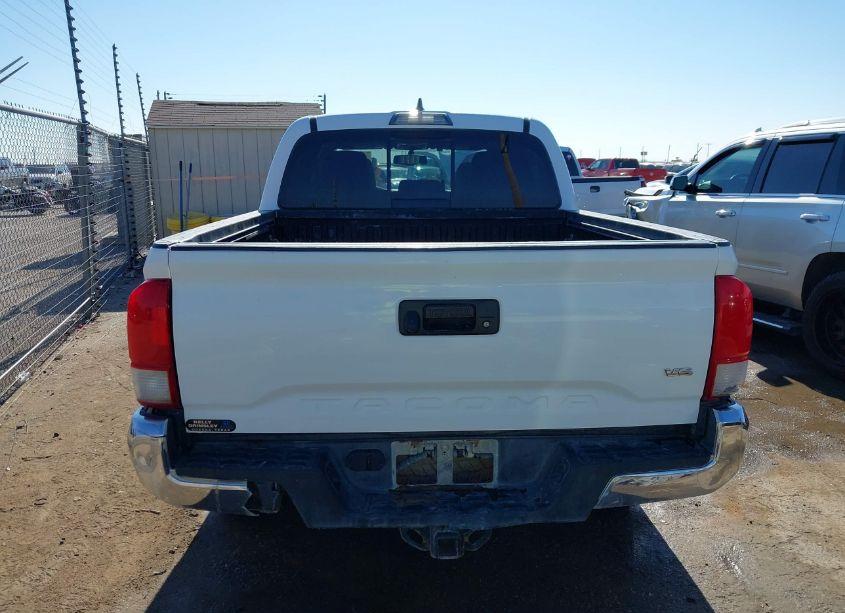 Photo 17 of 2017 Toyota Tacoma TRD OFF ROAD (VIN 5TFCZ5AN6HX100195)