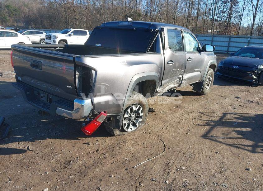 Photo 4 of 2017 Toyota Tacoma TRD OFF ROAD (VIN 5TFCZ5AN6HX100231)