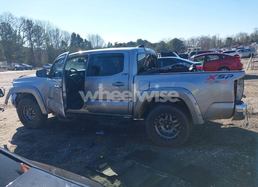 Photo 15 of 2017 Toyota Tacoma SR5 V6 (VIN 5TFCZ5AN6HX111164)