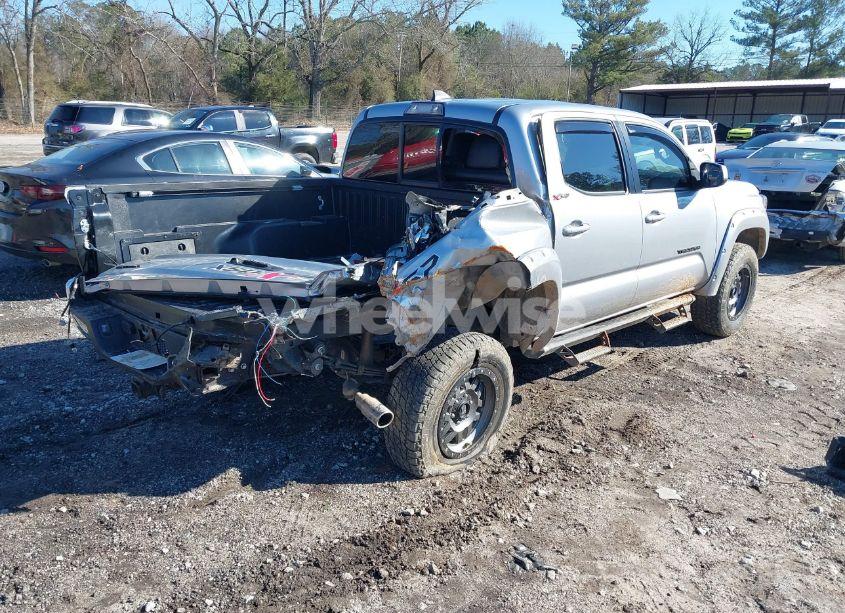 Photo 4 of 2017 Toyota Tacoma SR5 V6 (VIN 5TFCZ5AN6HX111164)