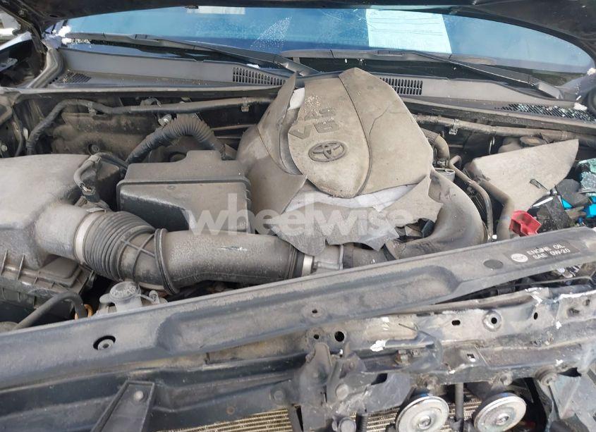 Photo 10 of 2017 Toyota Tacoma TRD OFF ROAD (VIN 5TFCZ5AN6HX119054)