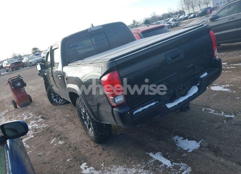 Photo 3 of 2017 Toyota Tacoma TRD OFF ROAD (VIN 5TFCZ5AN6HX119054)