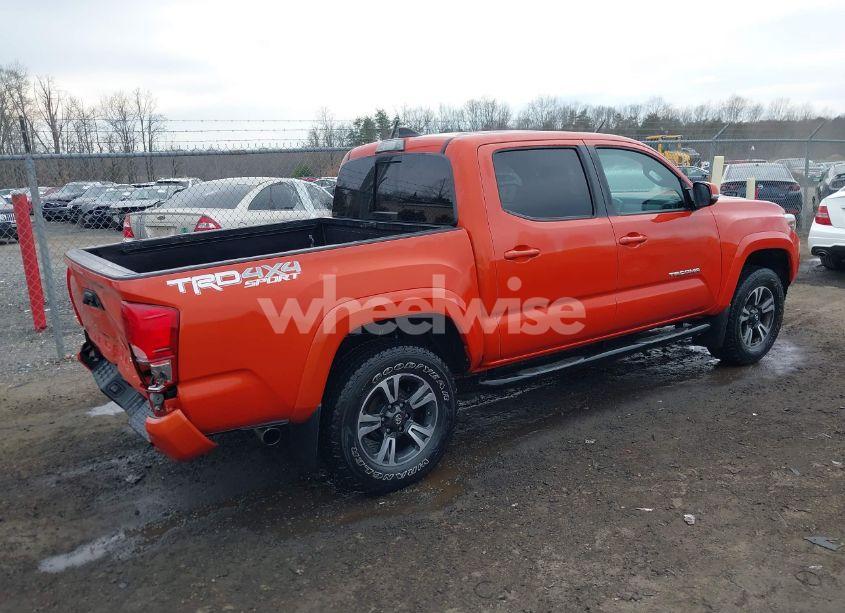 Photo 4 of 2017 Toyota Tacoma TRD SPORT (VIN 5TFCZ5AN6HX121144)