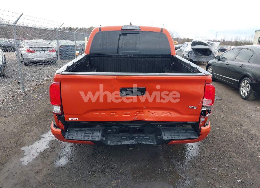 Photo 6 of 2017 Toyota Tacoma TRD SPORT (VIN 5TFCZ5AN6HX121144)