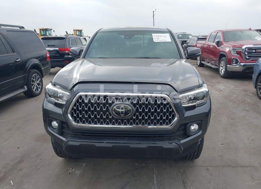 Photo 11 of 2018 Toyota Tacoma TRD OFF ROAD (VIN 5TFCZ5AN6JX127774)