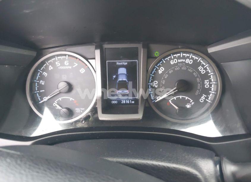 Photo 14 of 2018 Toyota Tacoma TRD OFF ROAD (VIN 5TFCZ5AN6JX127774)