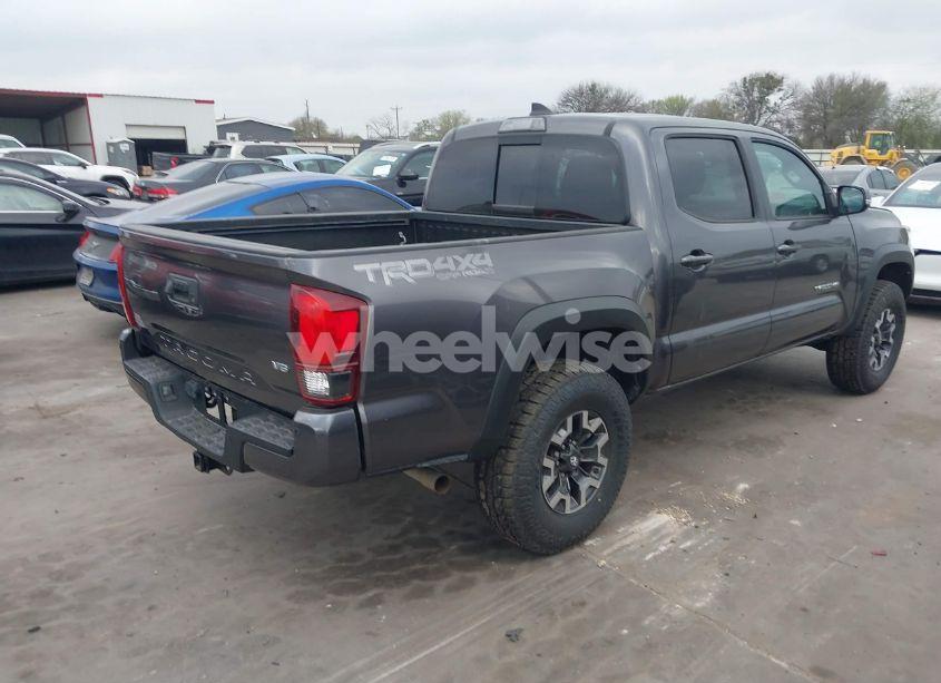 Photo 4 of 2018 Toyota Tacoma TRD OFF ROAD (VIN 5TFCZ5AN6JX127774)