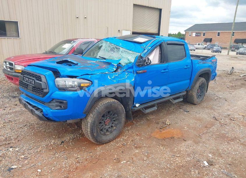 Photo 2 of 2019 Toyota Tacoma TRD PRO (VIN 5TFCZ5AN6KX180296)
