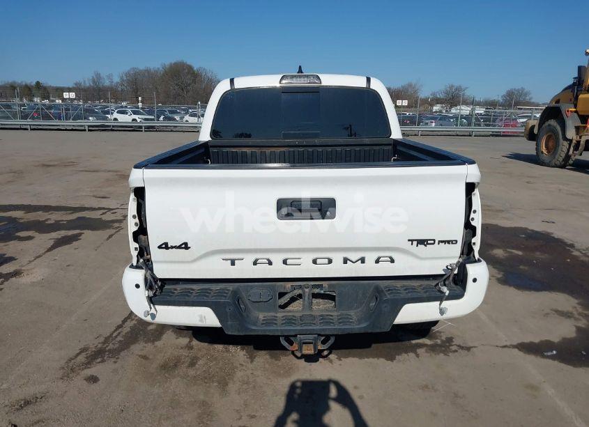 Photo 17 of 2019 Toyota Tacoma TRD PRO (VIN 5TFCZ5AN6KX194425)