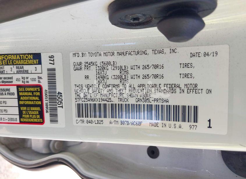 Photo 9 of 2019 Toyota Tacoma TRD PRO (VIN 5TFCZ5AN6KX194425)