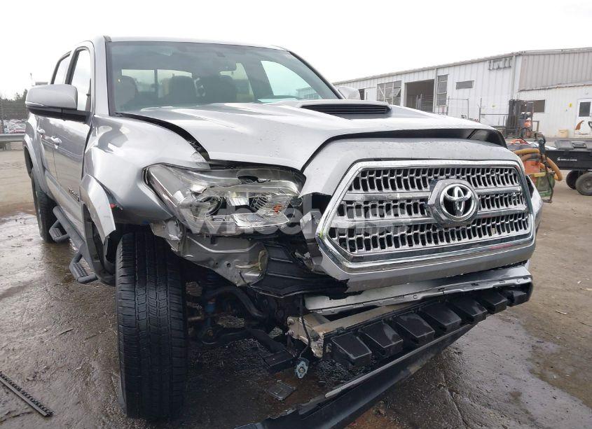 Photo 6 of 2016 Toyota Tacoma TRD SPORT (VIN 5TFCZ5AN7GX018457)