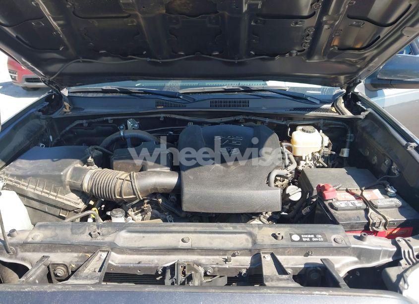 Photo 10 of 2017 Toyota Tacoma TRD OFF ROAD (VIN 5TFCZ5AN7HX051752)