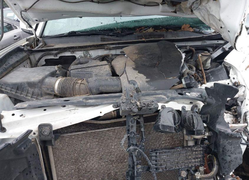 Photo 10 of 2017 Toyota Tacoma SR V6 (VIN 5TFCZ5AN7HX064324)