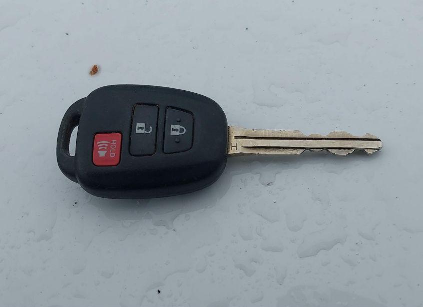 Photo 11 of 2017 Toyota Tacoma SR V6 (VIN 5TFCZ5AN7HX064324)