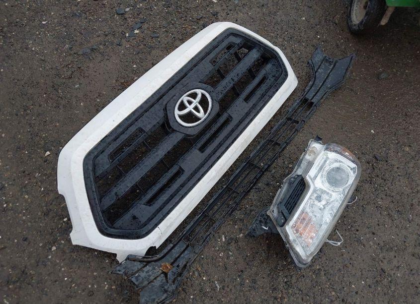 Photo 12 of 2017 Toyota Tacoma SR V6 (VIN 5TFCZ5AN7HX064324)