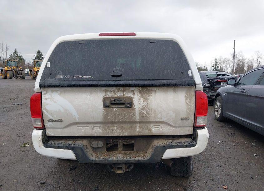 Photo 17 of 2017 Toyota Tacoma SR V6 (VIN 5TFCZ5AN7HX064324)