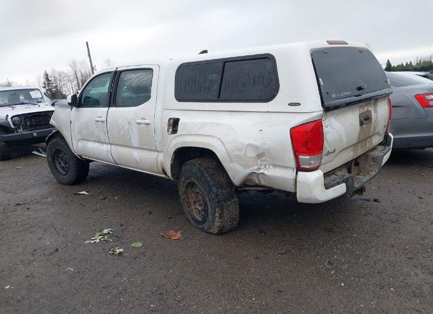 Photo 3 of 2017 Toyota Tacoma SR V6 (VIN 5TFCZ5AN7HX064324)