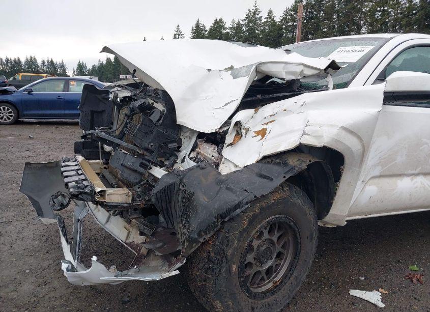 Photo 6 of 2017 Toyota Tacoma SR V6 (VIN 5TFCZ5AN7HX064324)