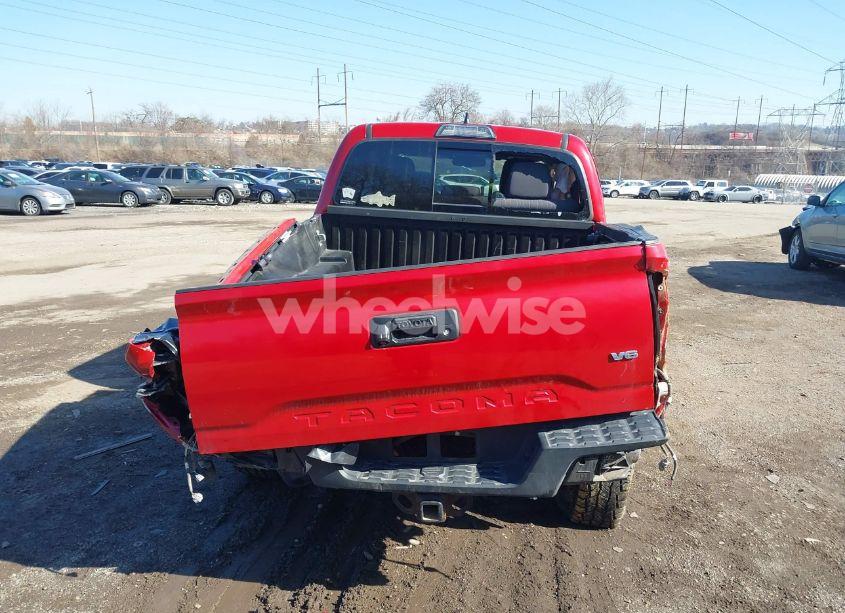 Photo 17 of 2017 Toyota Tacoma TRD OFF ROAD (VIN 5TFCZ5AN7HX066610)