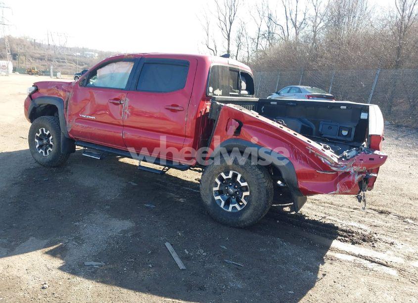 Photo 3 of 2017 Toyota Tacoma TRD OFF ROAD (VIN 5TFCZ5AN7HX066610)