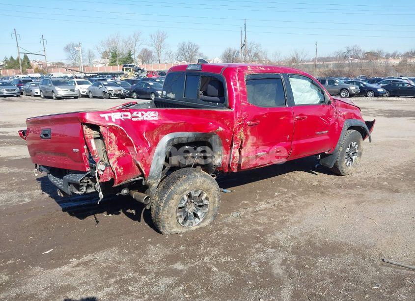 Photo 4 of 2017 Toyota Tacoma TRD OFF ROAD (VIN 5TFCZ5AN7HX066610)