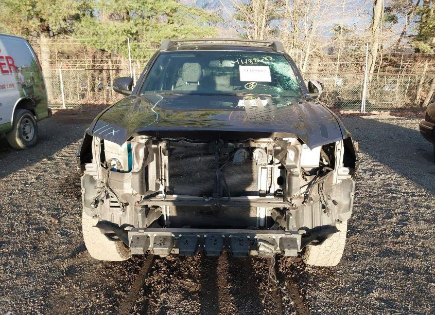 Photo 6 of 2017 Toyota Tacoma TRD OFF ROAD (VIN 5TFCZ5AN7HX070270)