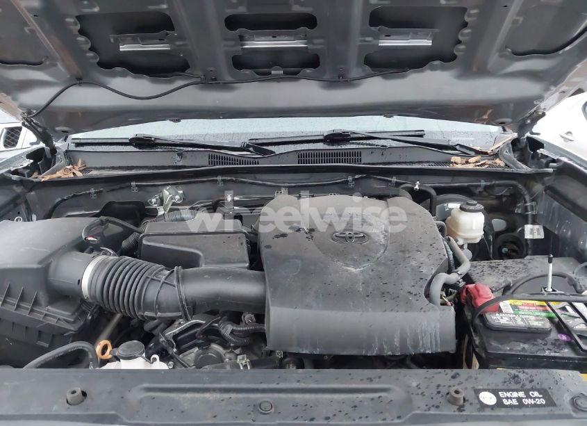 Photo 10 of 2017 Toyota Tacoma SR5 V6 (VIN 5TFCZ5AN7HX080023)