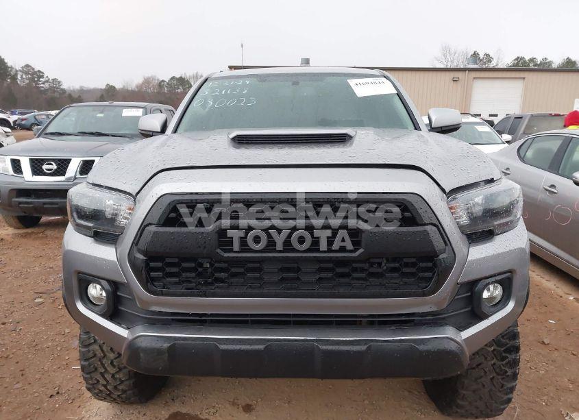 Photo 12 of 2017 Toyota Tacoma SR5 V6 (VIN 5TFCZ5AN7HX080023)