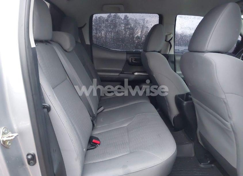 Photo 8 of 2017 Toyota Tacoma SR5 V6 (VIN 5TFCZ5AN7HX080023)