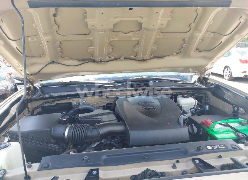 Photo 10 of 2017 Toyota Tacoma TRD OFF ROAD (VIN 5TFCZ5AN7HX102067)