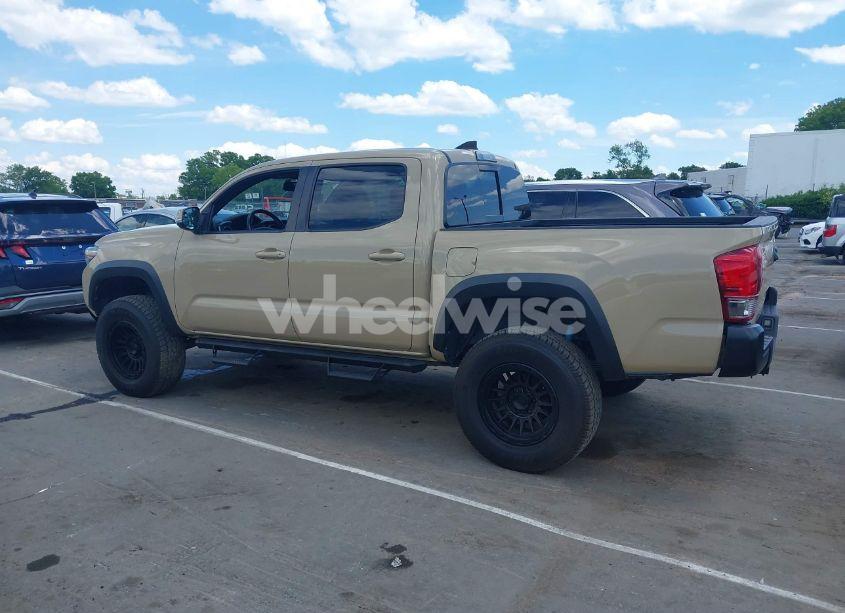 Photo 15 of 2017 Toyota Tacoma TRD OFF ROAD (VIN 5TFCZ5AN7HX102067)