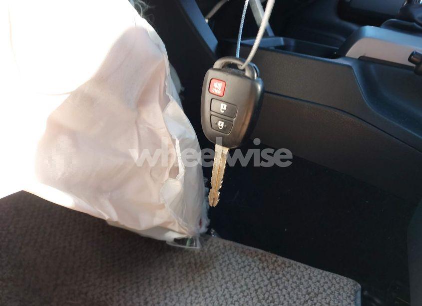 Photo 11 of 2018 Toyota Tacoma SR5 V6 (VIN 5TFCZ5AN7JX125970)