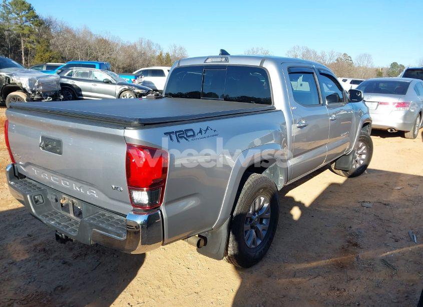 Photo 4 of 2018 Toyota Tacoma SR5 V6 (VIN 5TFCZ5AN7JX125970)