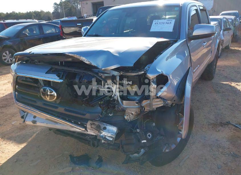 Photo 6 of 2018 Toyota Tacoma SR5 V6 (VIN 5TFCZ5AN7JX125970)