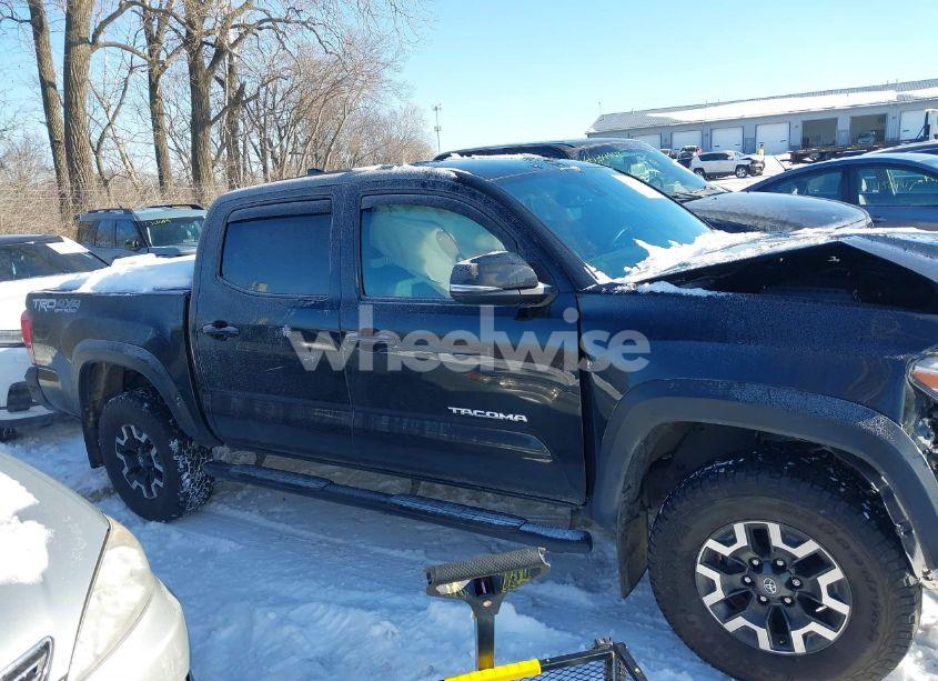 Photo 14 of 2018 Toyota Tacoma TRD OFF ROAD (VIN 5TFCZ5AN7JX142672)