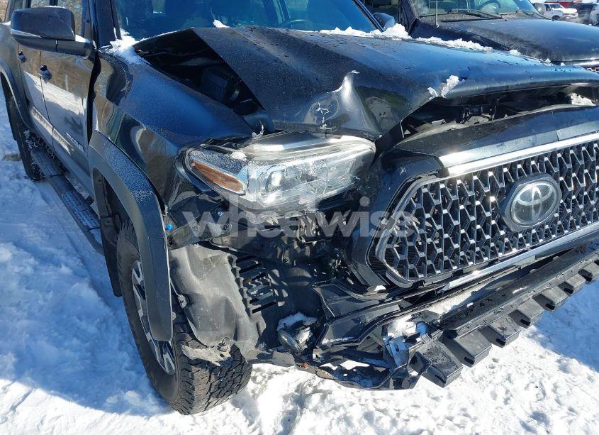 Photo 6 of 2018 Toyota Tacoma TRD OFF ROAD (VIN 5TFCZ5AN7JX142672)