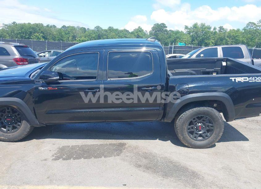 Photo 13 of 2018 Toyota Tacoma TRD OFF ROAD (VIN 5TFCZ5AN7JX158368)
