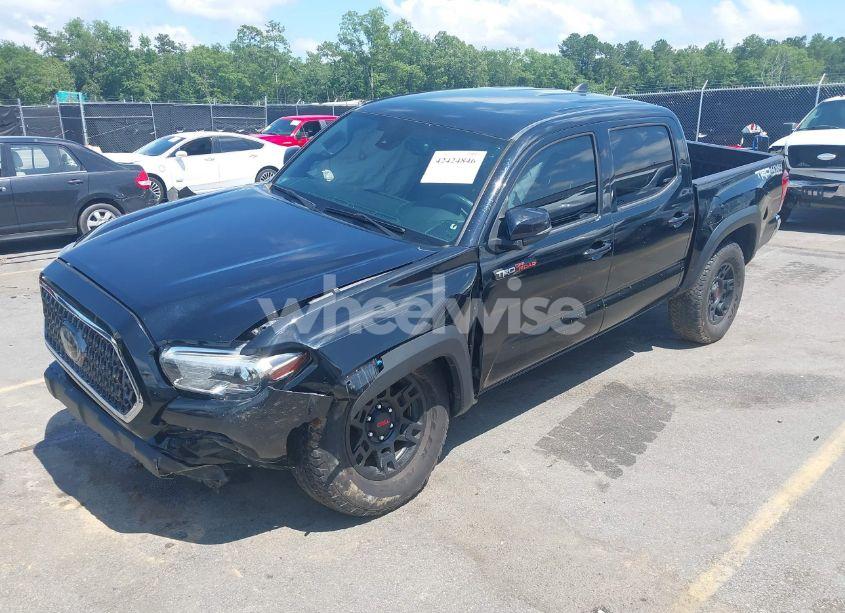 Photo 2 of 2018 Toyota Tacoma TRD OFF ROAD (VIN 5TFCZ5AN7JX158368)
