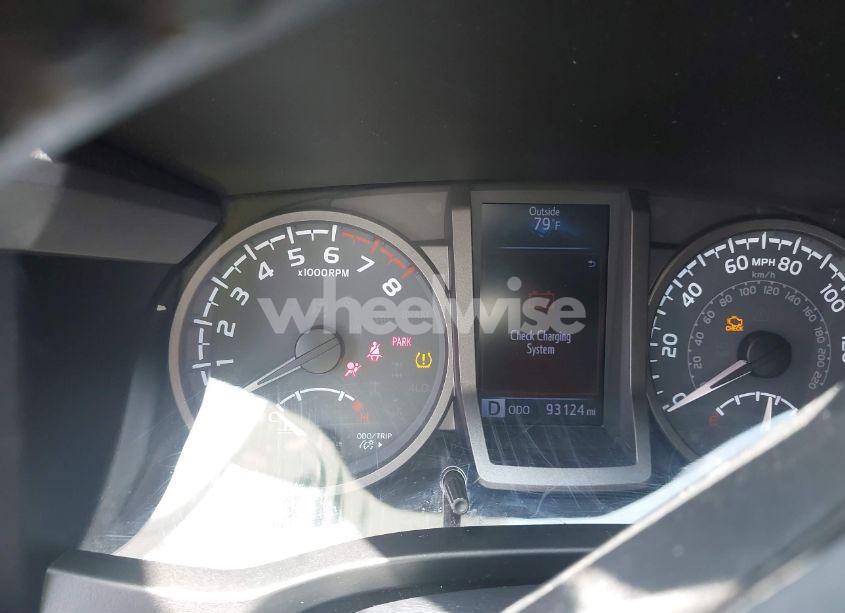 Photo 7 of 2018 Toyota Tacoma TRD OFF ROAD (VIN 5TFCZ5AN7JX158368)