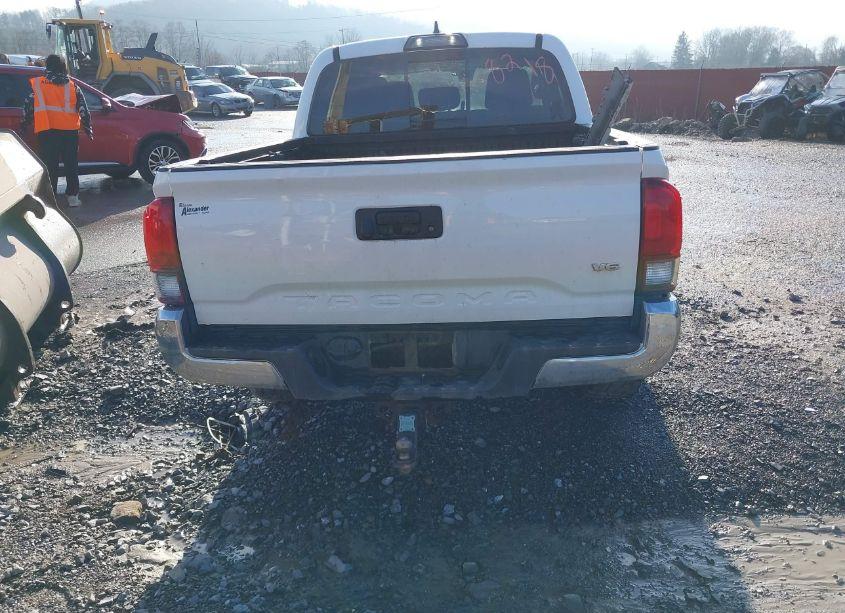 Photo 14 of 2019 Toyota Tacoma TRD OFF ROAD (VIN 5TFCZ5AN7KX190108)