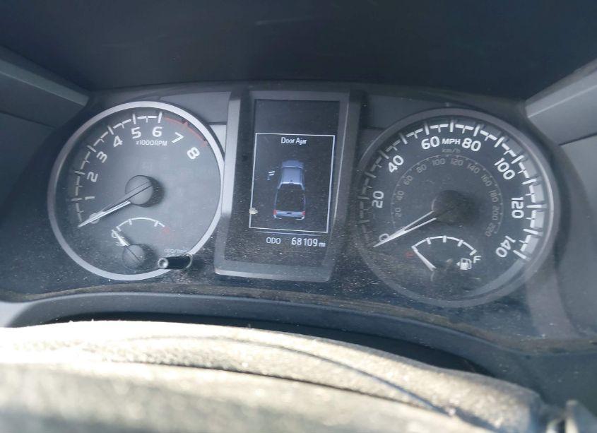 Photo 5 of 2019 Toyota Tacoma TRD OFF ROAD (VIN 5TFCZ5AN7KX190108)