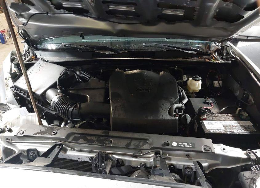 Photo 10 of 2019 Toyota Tacoma TRD SPORT (VIN 5TFCZ5AN7KX199164)