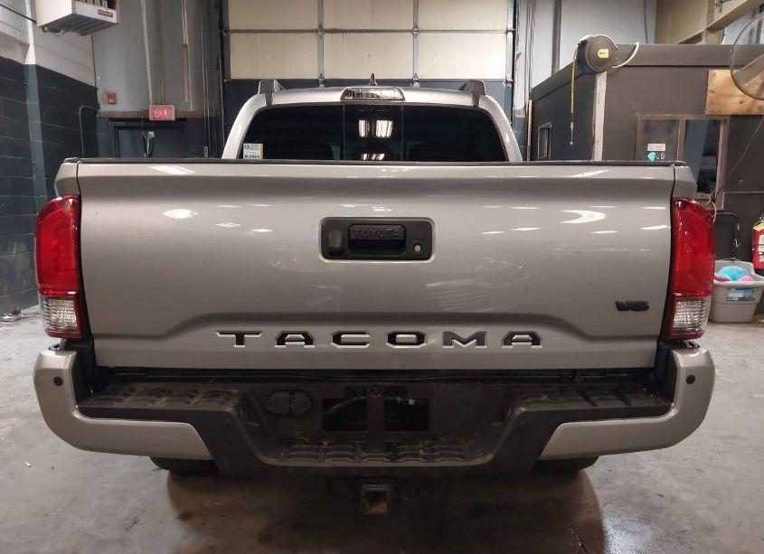 Photo 16 of 2019 Toyota Tacoma TRD SPORT (VIN 5TFCZ5AN7KX199164)