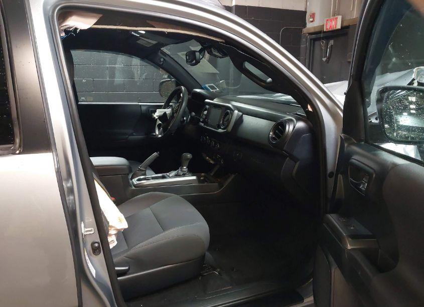 Photo 5 of 2019 Toyota Tacoma TRD SPORT (VIN 5TFCZ5AN7KX199164)