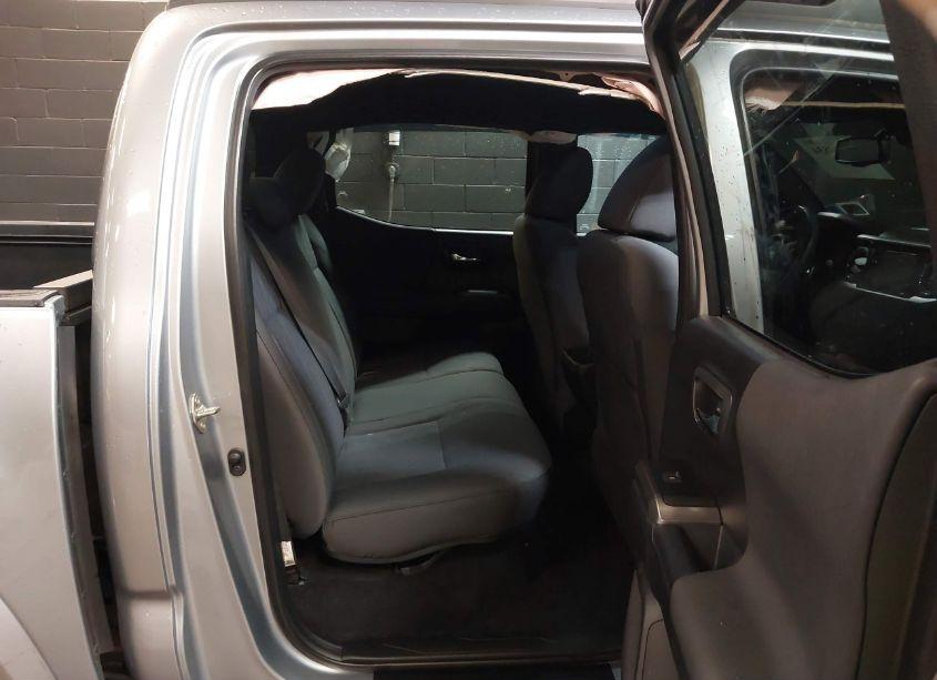 Photo 8 of 2019 Toyota Tacoma TRD SPORT (VIN 5TFCZ5AN7KX199164)